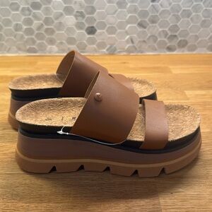 New Reef platform sandal